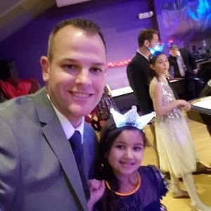 Meet your Posher, Charles